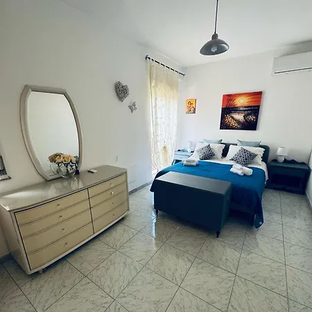 Holiday home Carol Roccalumera